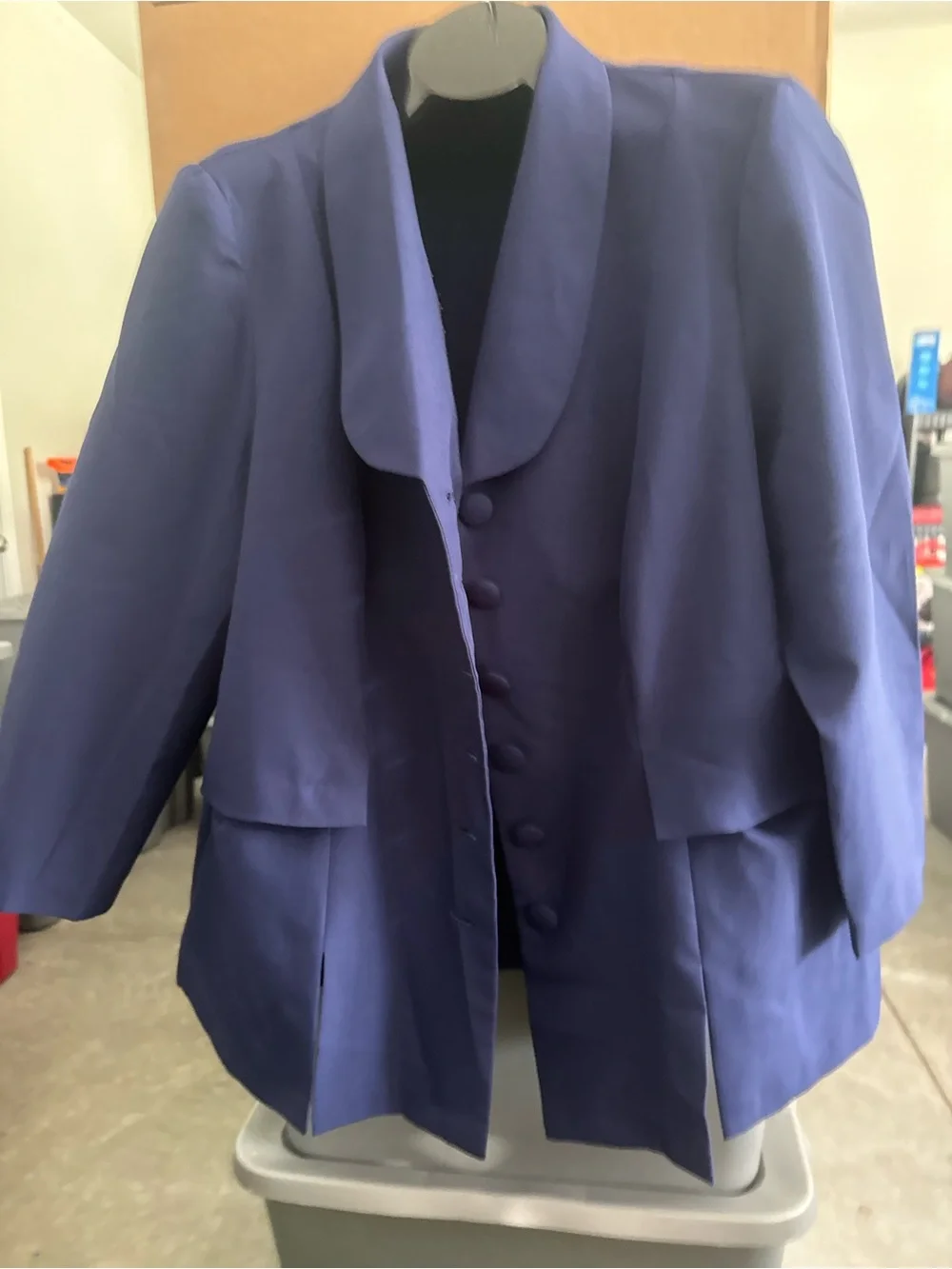 Women's Tailored Navy Shawl-Collar Blazer. P44